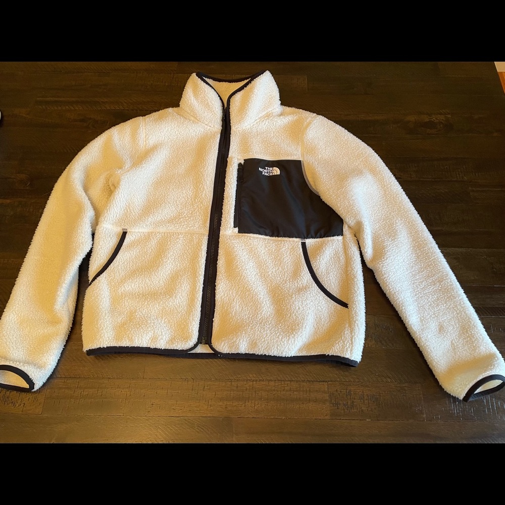 North Face Women’s Sherpa Jacket Medium